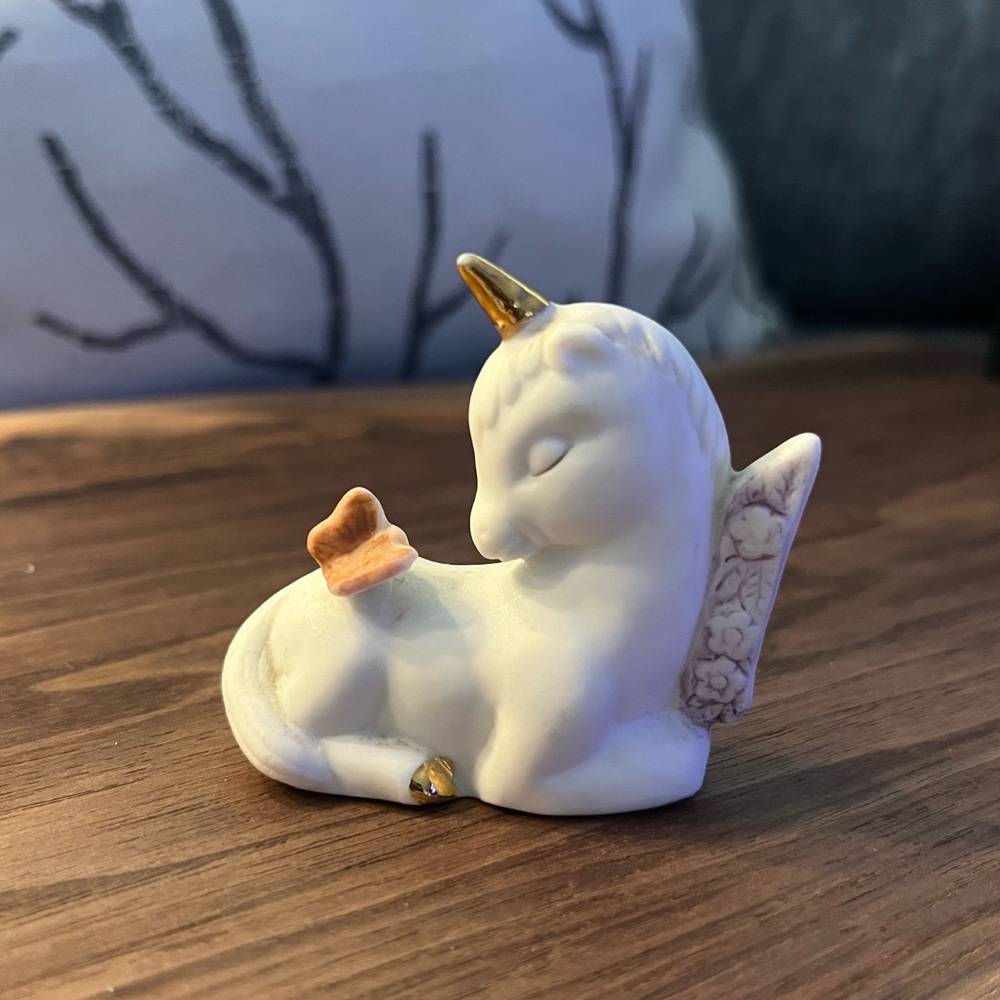 ENESCO/Lipco UNICORN COLLECTION 1st Birthday Figurine